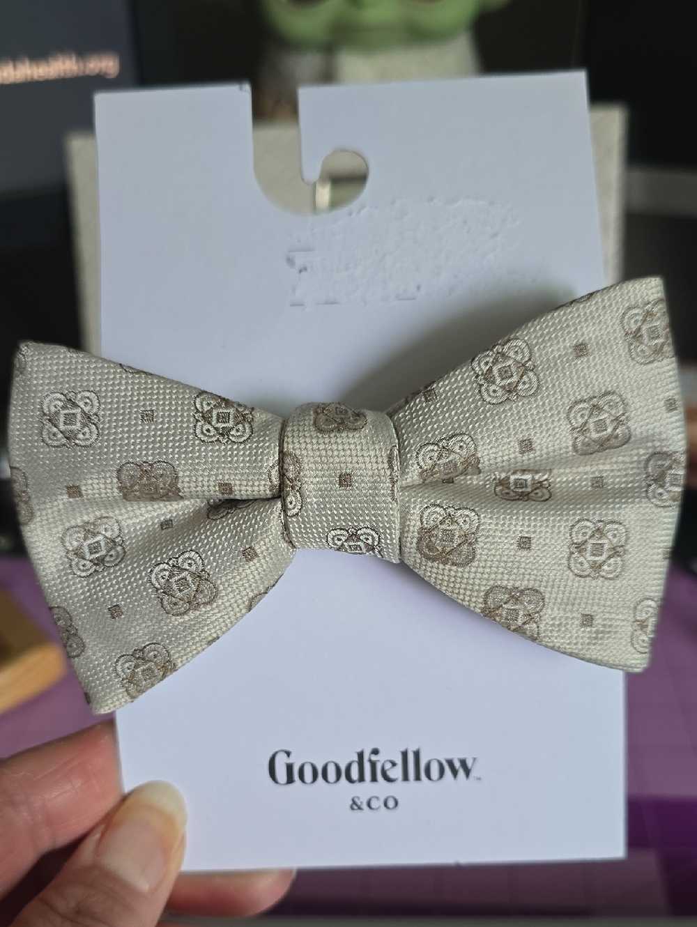 Goodfellow & Co Cream Bow Tie with Tan Medallion Pattern
